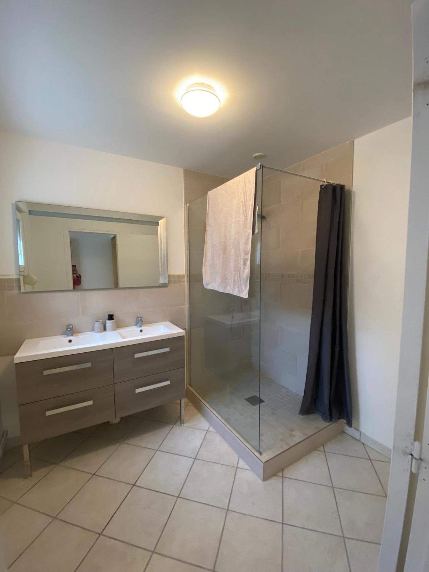 Hébergement de vacances La Grande Amienoise De 7 Chambres, Quartier Calme Et Residentiel